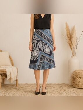 7 Lavender Blue Black Paisley Midi Skirt Medium